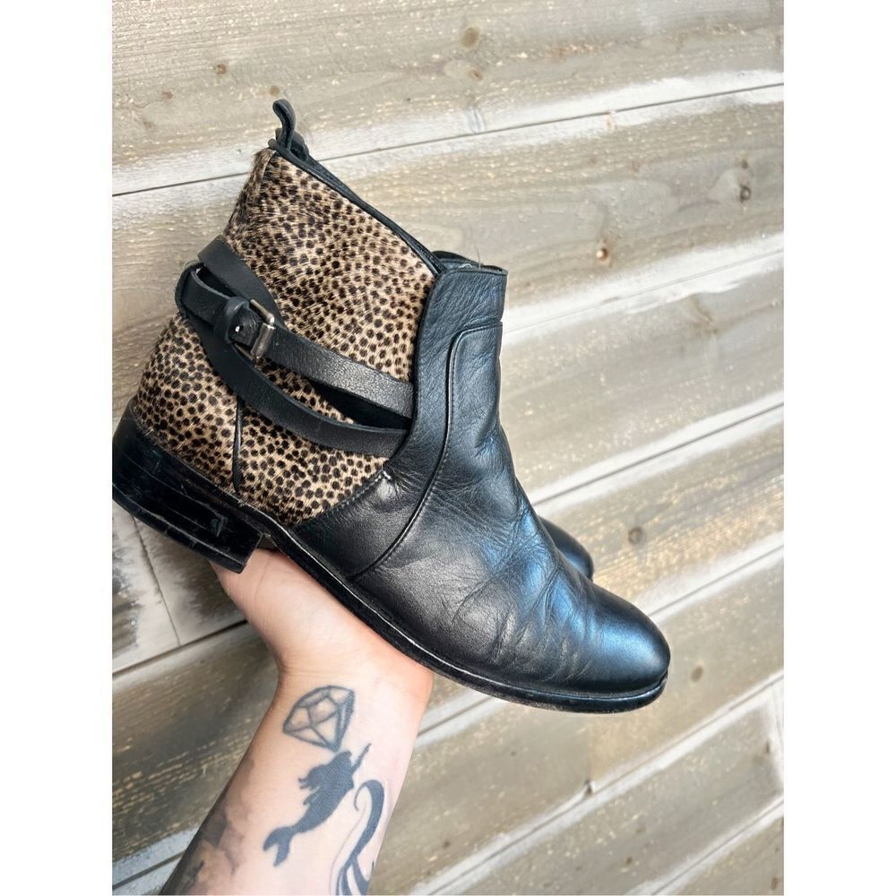 Freda Salvador Mo Hair leopard print leather booties Sz 7.5